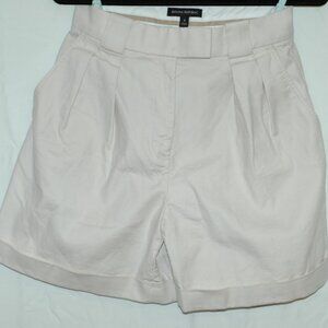Banana Republic Khaki Pleated Adventure Wide Leg High Waisted Mom Short Size 4